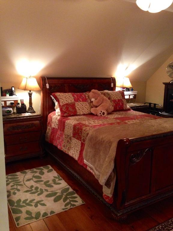 Serenity Ranch Bed & Breakfast Ancaster Room photo